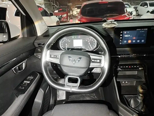 Wuling Asta — Фото автомобиля 10