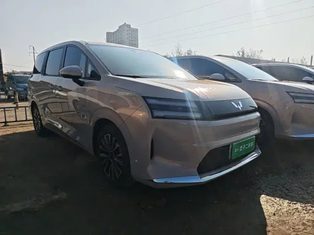 Wuling Starlight 730 — Фото автомобиля 3