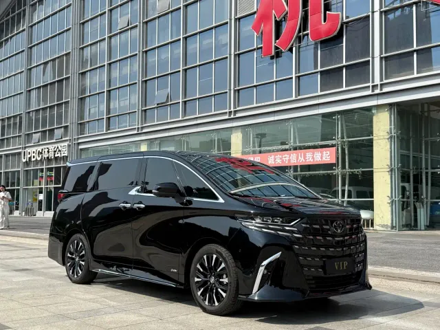 Toyota Alphard — Фото автомобиля 5