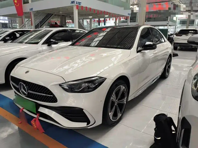 Фотография автомобиля — Mercedes-Benz C-Class