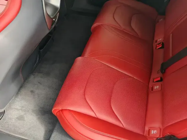 Xiaomi Auto Xiaomi SU7 2024 AWD Extended Range Advanced Smart Driving Max Edition — Фото автомобиля 9