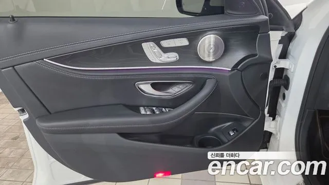 Mercedes-Benz E-Class W213 — Фото автомобиля 15