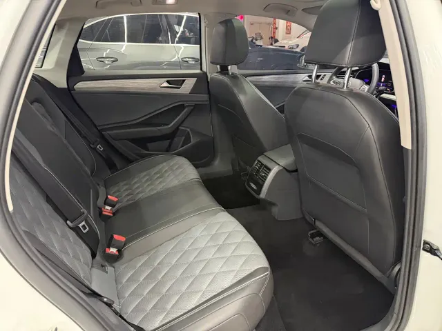 Volkswagen Sagitar — Фото автомобиля 18