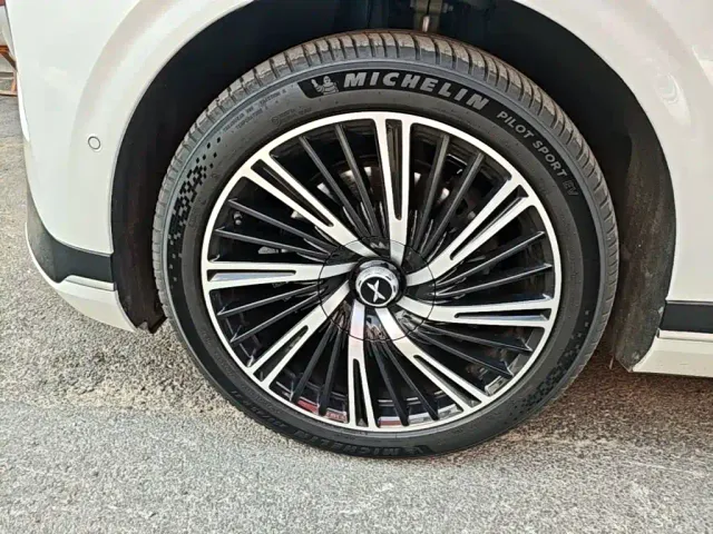 Xpeng G9 — Фото автомобиля 22