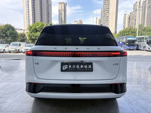 Xpeng G9 — Фото автомобиля 8
