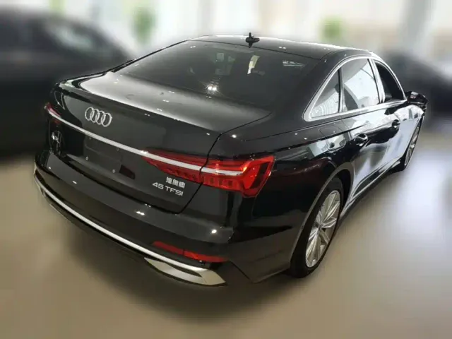 Audi A6L — Фото автомобиля 9