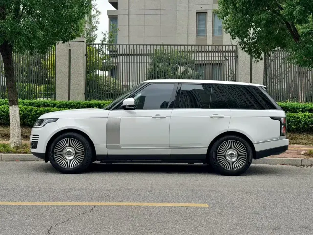 Land Rover Range Rover — Фото автомобиля 11
