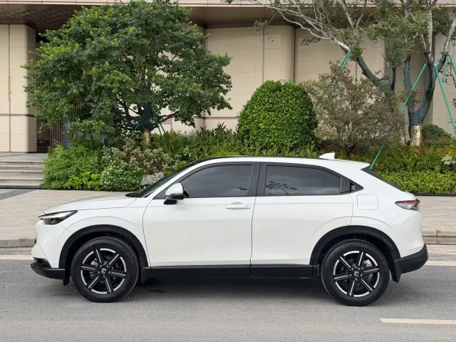 Honda Vezel — Фото автомобиля 4
