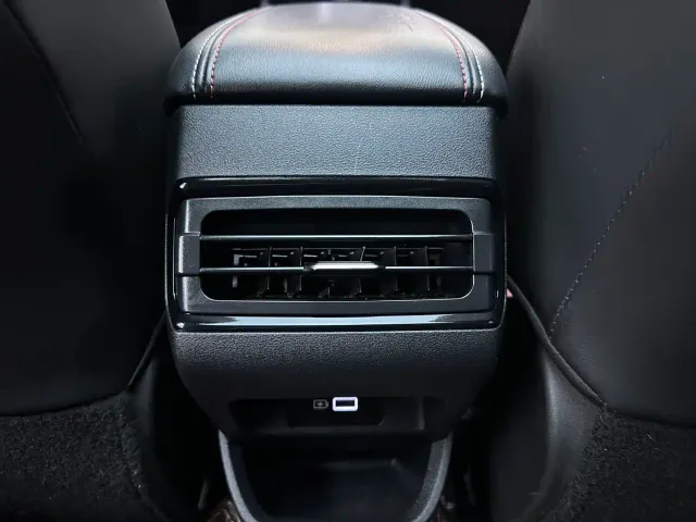 Geely Emgrand S — Фото автомобиля 15