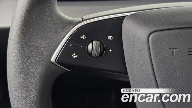 Tesla Model 3 — Фото автомобиля 20