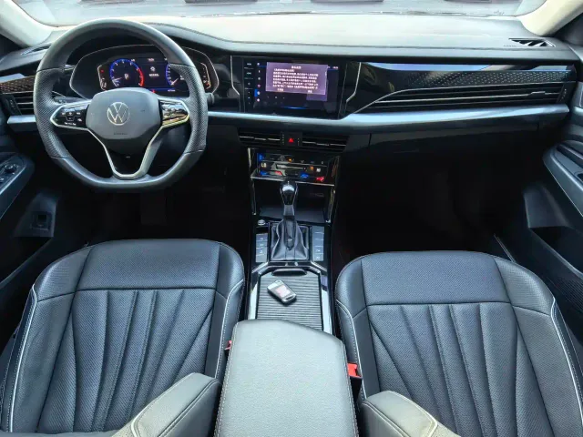 Volkswagen Passat — Фото автомобиля 10