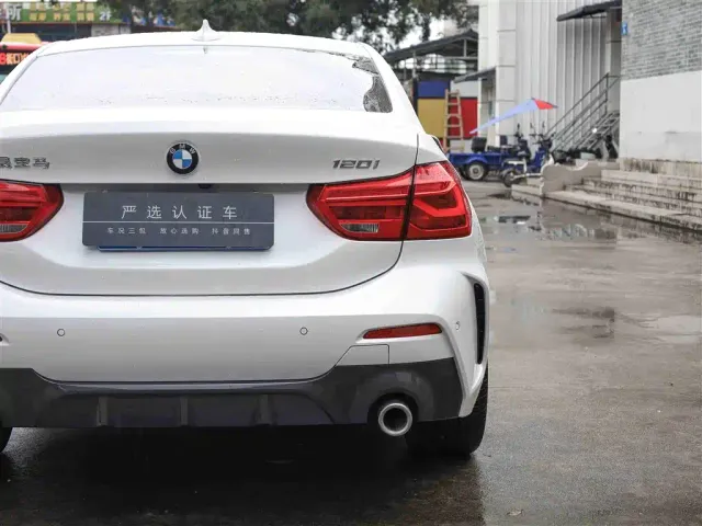 BMW 1 Series — Фото автомобиля 23