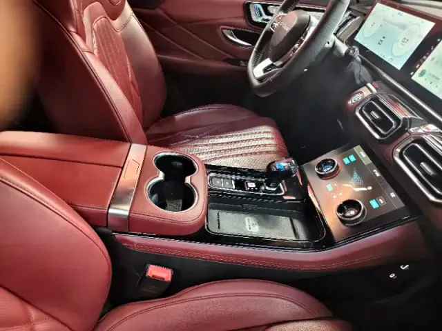 Jetour X70 Plus — Фото автомобиля 12