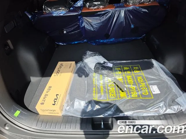 Kia Sportage Бензин 1.6 турбо 2WD — Фото автомобиля 12