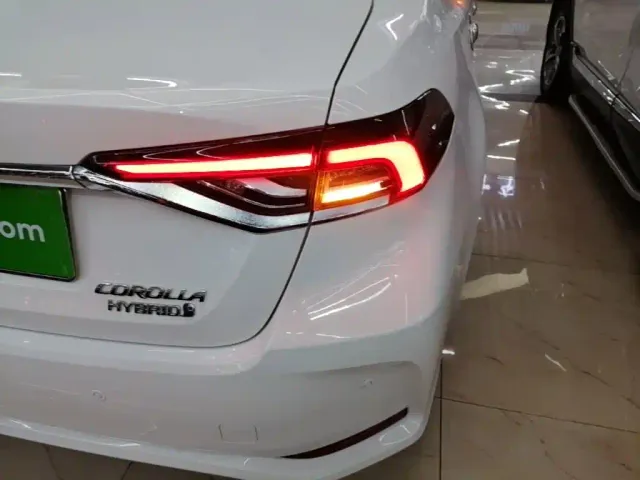 Toyota Corolla — Фото автомобиля 7