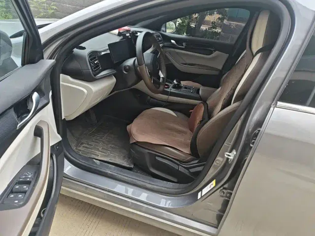BYD Qin PLUS — Фото автомобиля 12