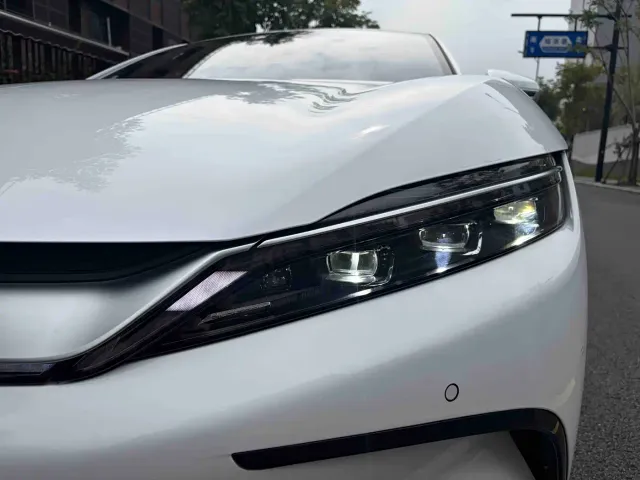 BYD Han — Фото автомобиля 3