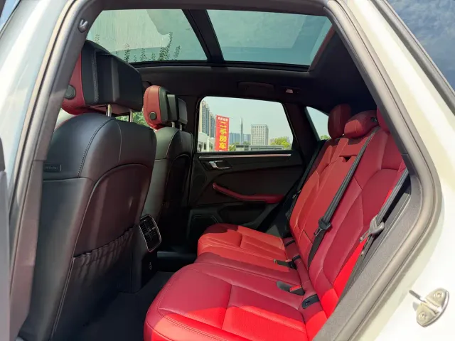 Porsche Macan — Фото автомобиля 5
