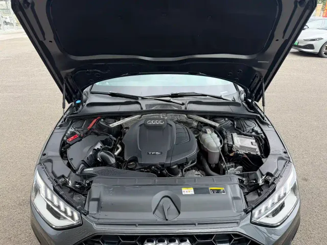 Audi A4L — Фото автомобиля 9