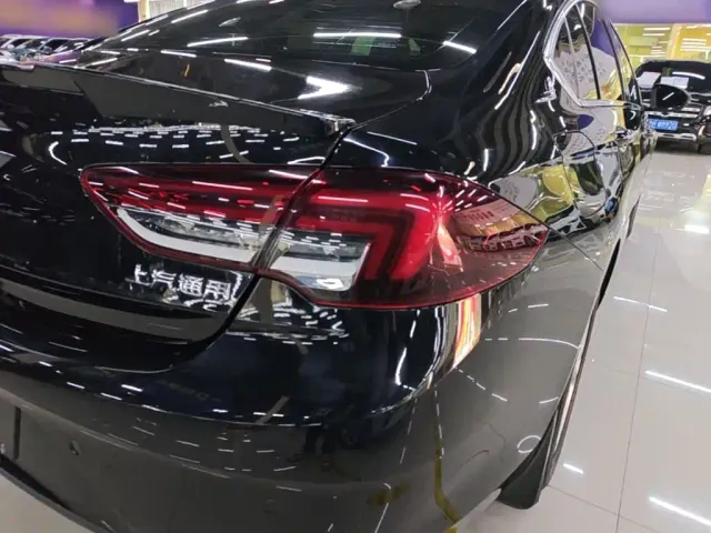 Buick Regal — Фото автомобиля 7