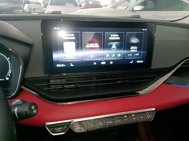 Geely Emgrand S — Фото автомобиля 12
