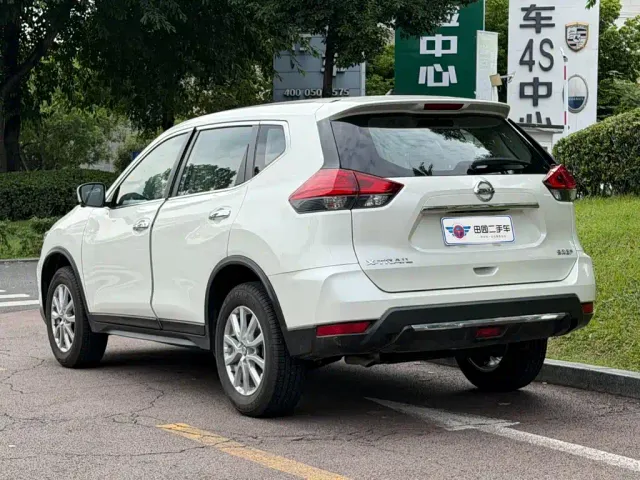 Nissan X-Trail — Фото автомобиля 4