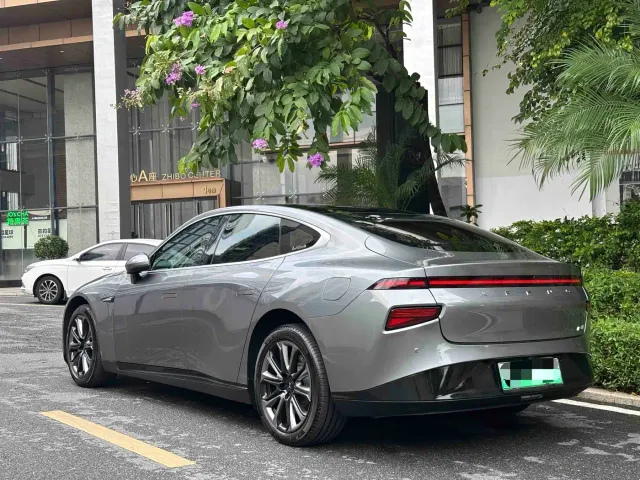 Xpeng P7 — Фото автомобиля 2