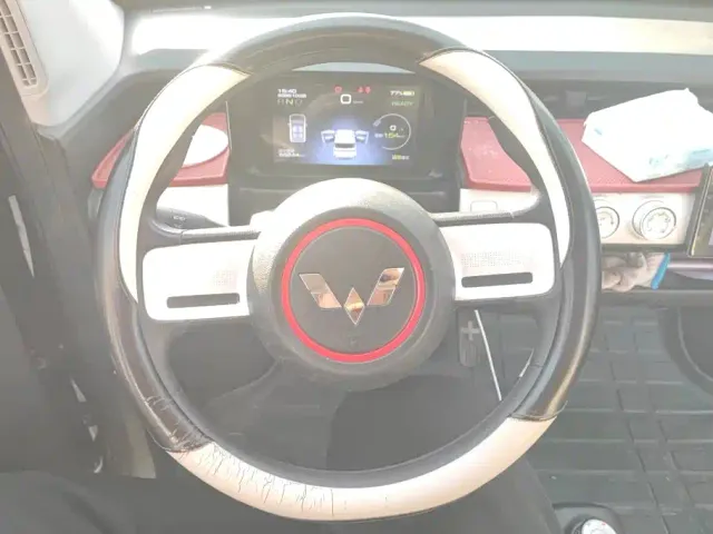 Wuling Hongguang Mini EV — Фото автомобиля 15