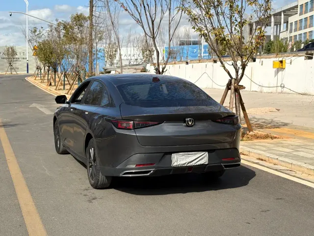Changan Lamore — Фото автомобиля 11