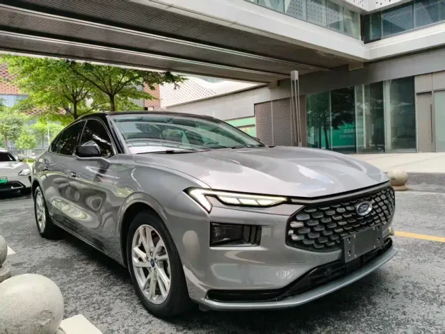 Ford Mondeo — Фото автомобиля 3