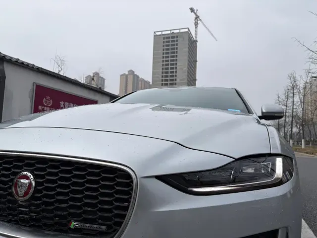 Jaguar XEL — Фото автомобиля 15