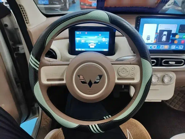 Wuling Hongguang Mini EV — Фото автомобиля 10
