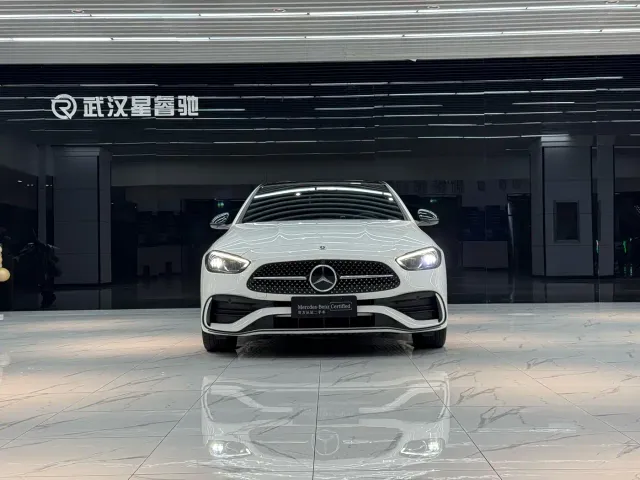 Mercedes-Benz C-Class — Фото автомобиля 3
