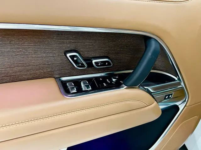 Land Rover Range Rover — Фото автомобиля 25