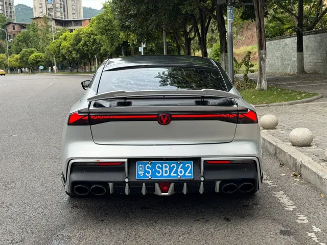 Changan UNI-V — Фото автомобиля 4