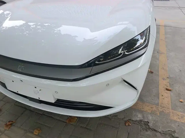 BYD Qin L — Фото автомобиля 23