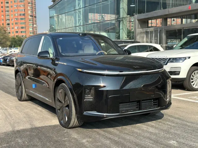 Li Auto L9 — Фото автомобиля 2