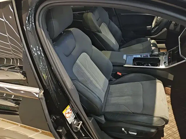 Audi A6L — Фото автомобиля 19