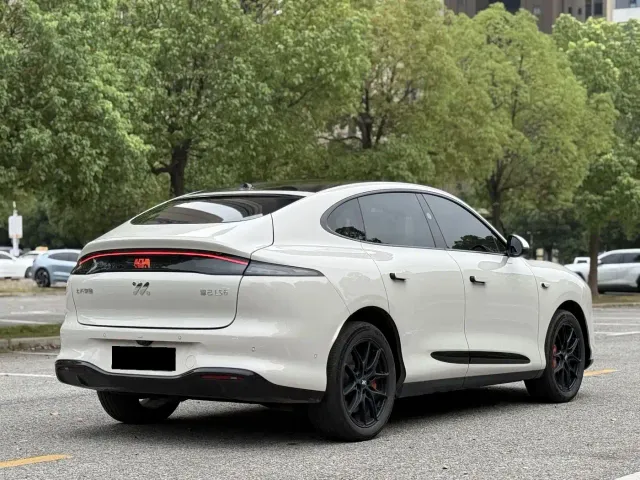 IM Motors LS6 — Фото автомобиля 4