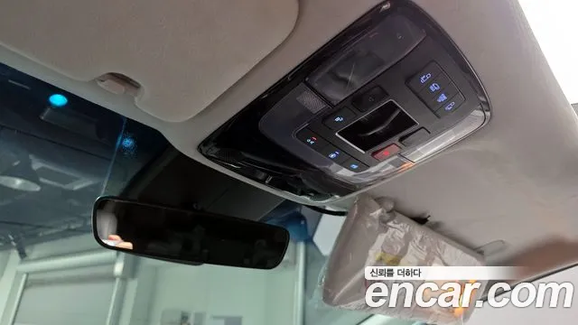 Hyundai Staria Staria 4WD Lounge 9 мест — Фото автомобиля 17