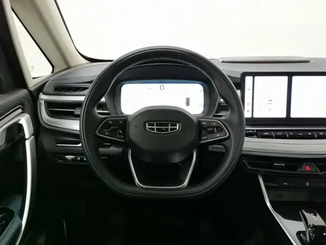Geely Jiaji — Фото автомобиля 11