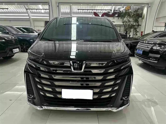 Toyota Vellfire — Фото автомобиля 2
