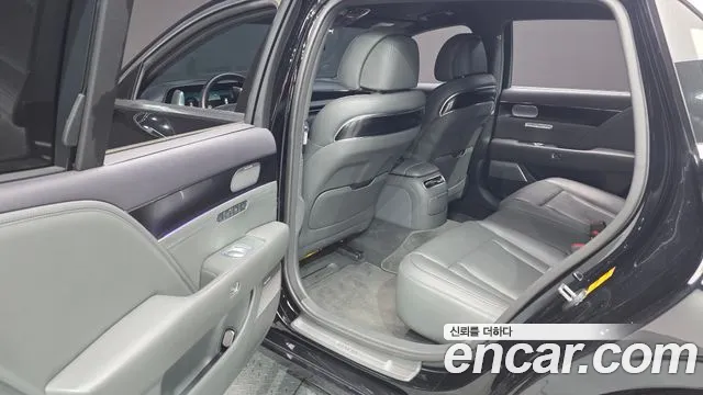 Genesis G90 Бензин 3.5 турбо AWD — Фото автомобиля 9