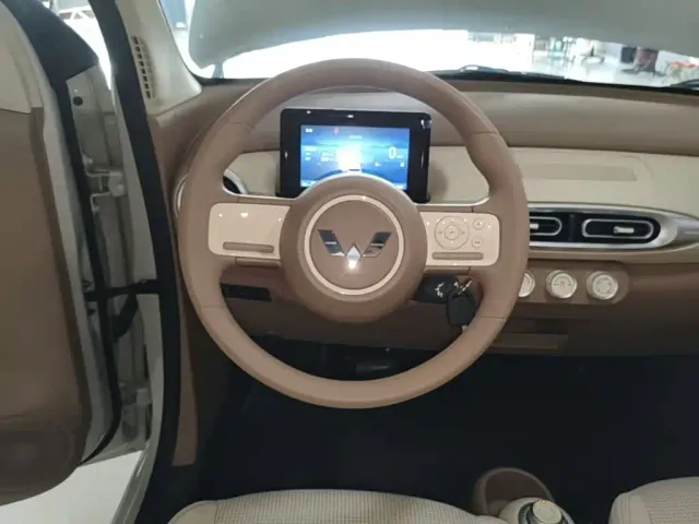 Wuling Hongguang Mini EV — Фото автомобиля 10
