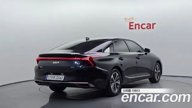 Kia K8 Hybrid — Фото автомобиля 2