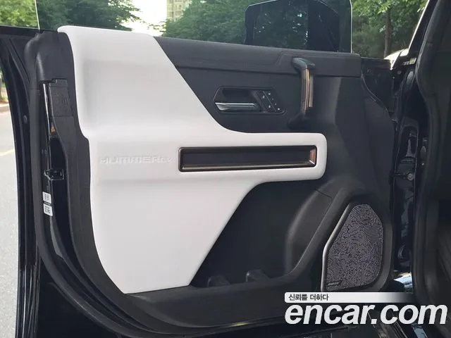 GMC Hummer EV — Фото автомобиля 8