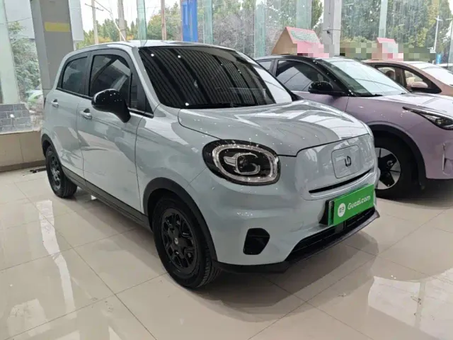 Leapmotor T03 — Фото автомобиля 3