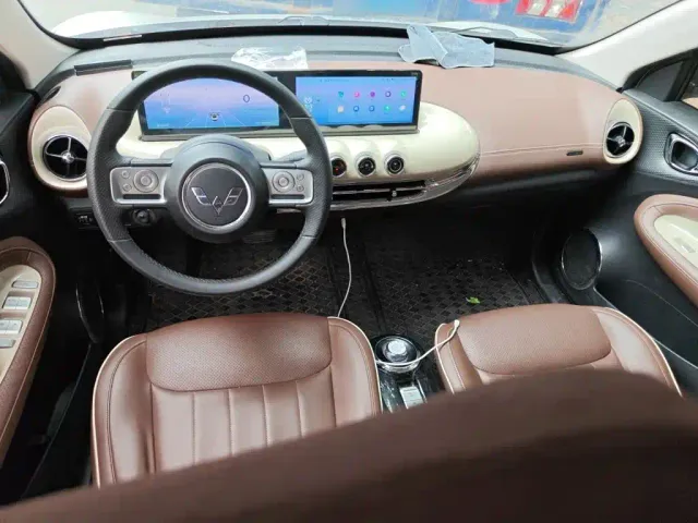 Wuling Bingo — Фото автомобиля 10