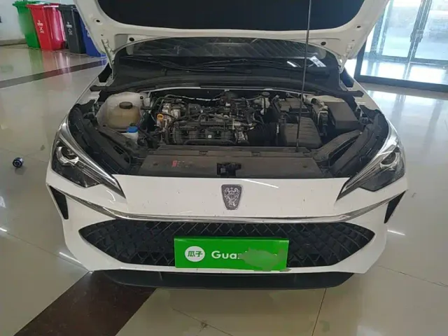 Roewe i5 — Фото автомобиля 19