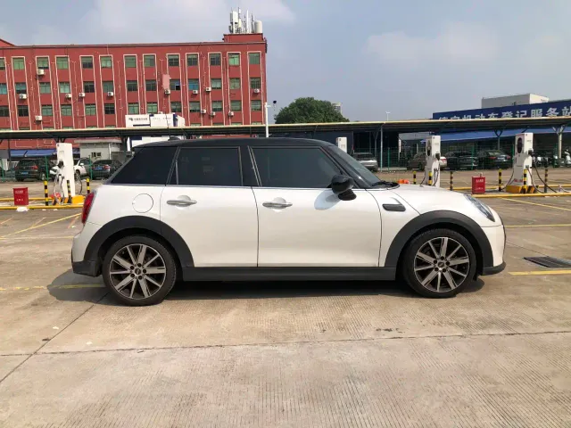 MINI Hatch — Фото автомобиля 7